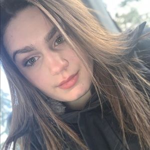 Meet your Posher, Mackenzie